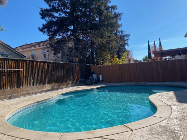 Pool Services in Ceres, CA (1)